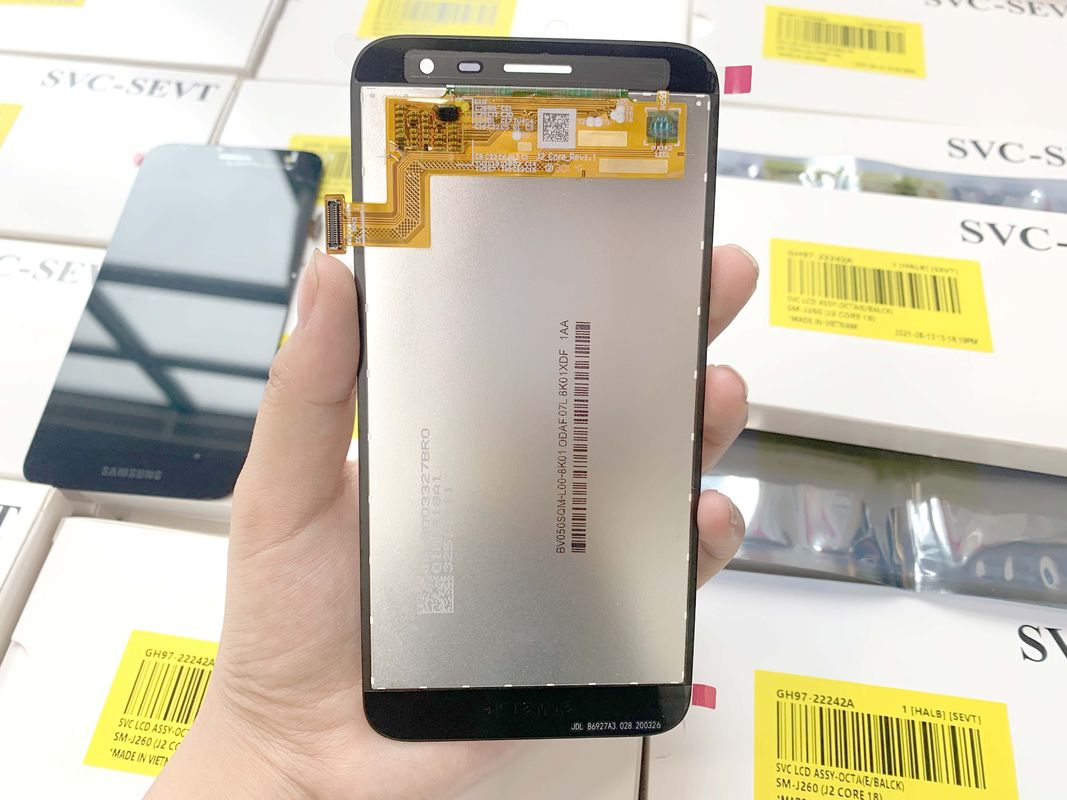 Yüksek çözünürlüklü  J2 Çekirdek LCD